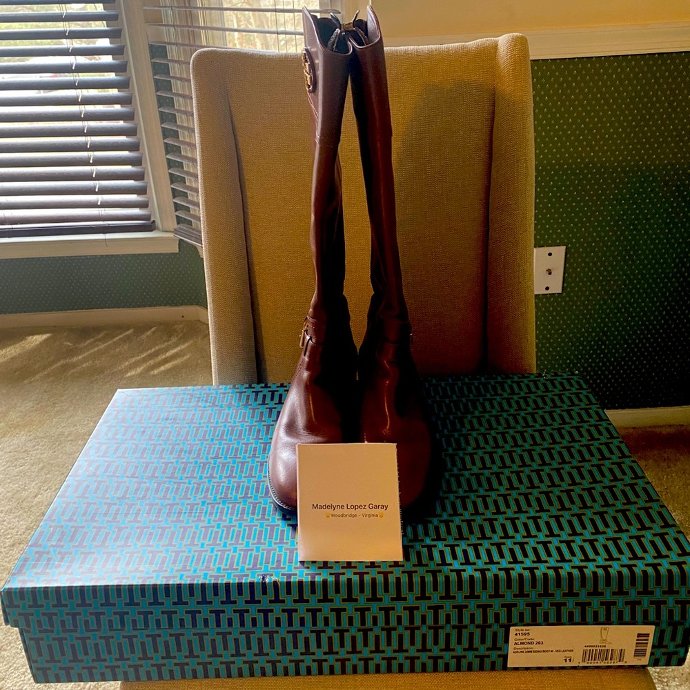 Pre-Owned -* Tory Burch* Almond Adeline 20MM Riding Boot - Veg Leather. Size 11